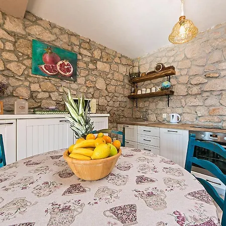 Apartment Mala Cele